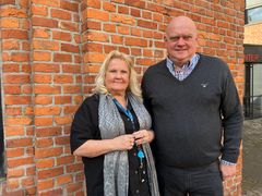 Lizzie Ruud Thorkildsen, leder for YS Kommune og Stig Johannessen, forbundsleder i Skolelederforbundet