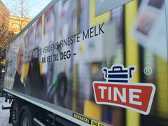 TINEs dekor på nye miljøvennlige biler. Foto: Sindre Ånonsen