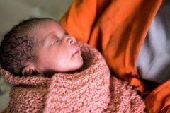 Nyfødt barn på sykehus i Tanzania. Foto: Laerdal Global Health