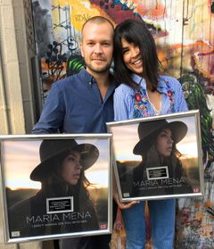 Maria Mena og produsent Mats Lie Skåre