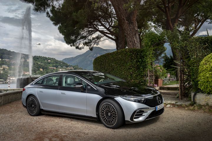 Enorm interesse for nye EQS fra Mercedes-EQ. Modellen har en rekkevidde på opptil 780 kilometer (WLTP). Foto: Mercedes-Benz AG