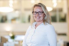 – Sjekk opplysningene i skattemeldingen. Er du usikker, ta kontakt med oss og vi skal hjelpe deg før fristen på 30. april, sier Jannicke Valbrek, leder for kundeservice i Skatteetaten.