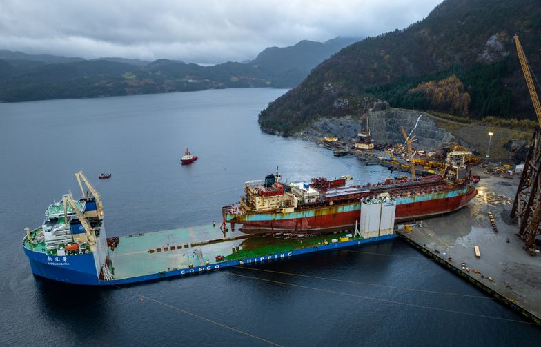 The largest recycling operation of a production vessel (FPSO) has started in Vats, Rogaland this week. The 235-metre-long ship was loaded-in by a float-over and subsequent site move operation. Now the vessel will be cleaned, dismantled and recycled. At least 97 per cent of the ship will be recycled. From the load-in operation. Credit: AF Gruppen/Woldcam