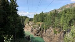 Dagens leidning over Harpefossjuvet skal rivast (Foto: Multiconsult)