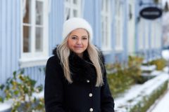 Norgessjef i Lunar, Eilin Schjetne, tror økte utgifter til strøm, boliglån og matvarer gjør at flere bruker mindre penger på julegaver i år. (Foto: Morten Brakestad)