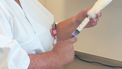 Bodø-bedriften Anue utvikler en beholder som skal sikre kvaliteten på donormelken og forenkle prosessen fra giver til barn. De er en av bedriftene i Nordland som har fått betydelig støtte fra Innovasjon Norge i år. Foto: Anue