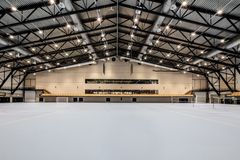 Multihallen i Oslofjord Arena er beregnet på et stort spenn av idretter. Den er dimensjonert på størrelse med en fotballhall og har kapasitet på 2 000 tribunen.