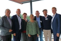 Bredt sammensatt jury vurderte kandidatene til Årets Matskattstipend fra MENY. Jon Georg Dale, Mat- og landbruksminister var juryleder.