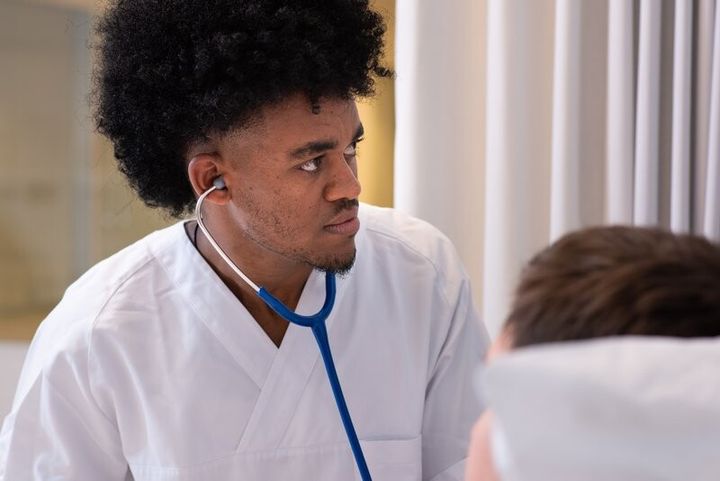 Praksisperioden får særleg god skår frå UiA-studentane i Studiebarometeret 2020.