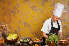 Thon Hotel Rosenkrantz Bergen serverer blant annet egg og bacon, kalde og varme retter, frukt, yoghurt, hjemmelaget leverpostei og et bugnende dessertbord til frokost.