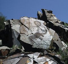 Bergkunst i Tamgaly (Kasakhstans utenriksdepartement)