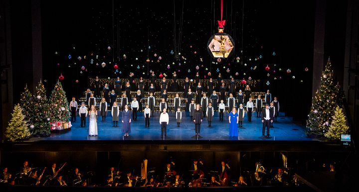 Siden Operaen ikke kan ha forestillinger for publikum i salen, kan publikum nå få med seg juleforestillingen «Julefryd» i sin egen stue – helt gratis! Foto: Erik Berg
