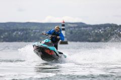 KJIP TOPP TRE: Vannscootere og båter i høy fart er på topp tre-listen over tingene som irriterer flest når de er ved sjøen. Foto: Eivind Haugstad Kleiven