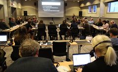 40 delegater og 20 eksperter og observatører deltok i partsmøtet under isbjørnavtalen i Longyearbyen. Foto: Miljødirektoratet.