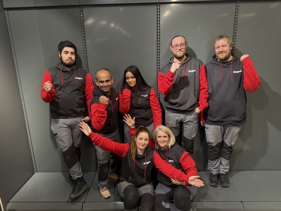 Europris Ølensvåg-teamet.jpg