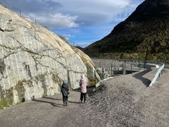 Det er gruset sti på begge sider av undergangen, og etter hvert vil det komme skilt og benker. Foto: Marit Krekvik, Statens vegvesen.