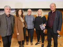 RAPPORTLANSERING: De fem forskerne bak rapporten presenterte sine funn på lansering i dag. (Fra venstre: Terje Emberland, Cora Alexa Døving, Ingvild Magnæs Gjelsvik, Birgitte Haanshus, Tore Bjørgo).
