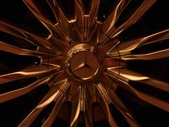Mercedes-Benz er verdens mest verdifulle luksusbilmerke for sjette år på rad. Foto: Mercedes-Benz