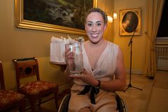 Sarah Louise Rung med Regjeringens paralympiske ærespris! Foto: Caroline Dokken Wendelborg.