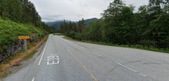 Sør for eksisterande busslomme kjem det nye krysset. Bilete frå Google maps street view