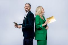 Carina Olset og Yousef Hadaoui skal lede Idrettsgallaen i Trondheim Spektrum 8. januar. Foto: Julia Marie Naglestad/NRK