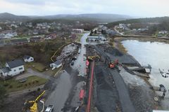 Ombyggingen vil også å gi bedre og sikrere trafikkavvikling. Samtidig bygges servicebygg med oppholdsrom og toalettfasiliteter som er tilrettelagt for reisende med spesielle behov (universell utforming). Foto: Statens vegvesen