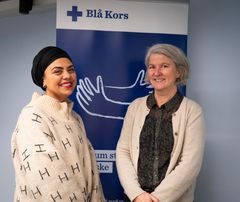 Nasjonal leder Benita Christensen i Blå Kors barnas stasjon er glad for å få virksomhetsleder Rasha Al –Saadi med på laget.