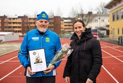 Marit Bjørgen overrasket Arnfinn Johan Ofstad på Øya stadion. Foto: Vetle Eggen.