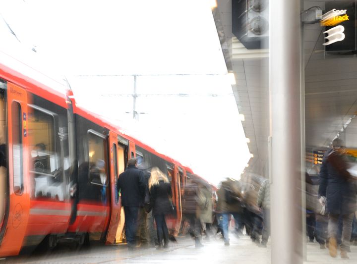 Flere passasjerer og flere tog gjennom Oslo S gjør det mer krevende å holde togene i rute. Foto: Øystein Grue, Bane NOR