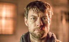 Patrick Fugit (Gone Girl, Almost Famous) i hovedrollen som Kyle Barnes. Outcast har norgespremiere mandag 6. juni klokka 21.55 på FOX. Foto: FOX