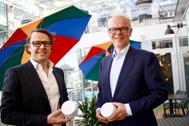 Administrerende direktør Thomas Skjelbred i Altibox og Google-sjef Jan Grønbech ser frem til å samarbeide.