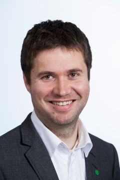 Geir Pollestad (Sp) er stortingsrepresentant for Rogaland og er medlem av næringskomiteen på Stortinget.