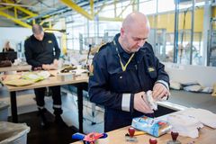 Norske tollere fant ulovlige legemidler i 286 av 1286 postsendinger under årets Pangea-aksjon. Foto: Tolletaten/Hampus Lundgren.