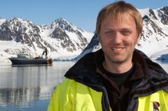 Matthias Forwick på tokt ved Svalbard. Foto: Karine Nigar Aarskog/UiT