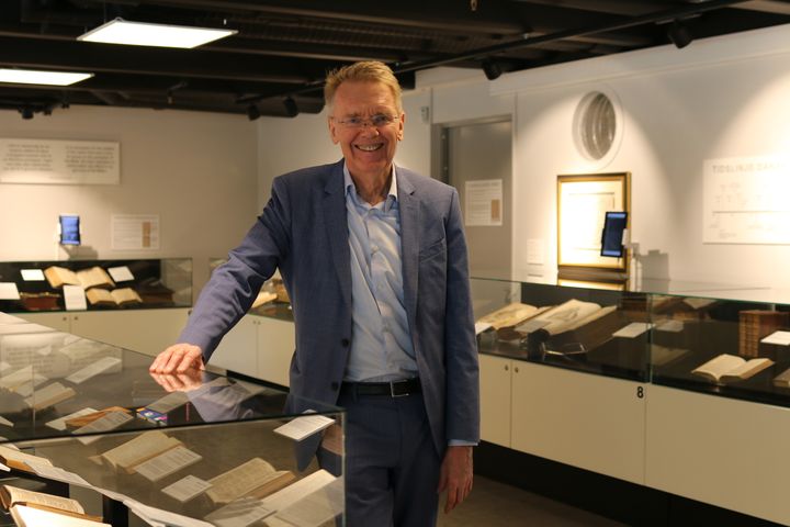 Rune Arnhoff er daglig leder for Nordisk bibelmuseum i Nedre Slottsgate 4C i Oslo. Foto: Nordisk bibel- og bokmuseum