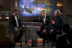 Fra venstre: Programleder Neil deGrasse Tyson, vitenskapsmann og tv-personlighet Bill Nye, og astrofysiker Dr. Michael Shara deler sine tanker om NASAs romprogram.