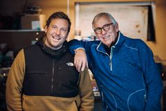 Niklas Silseth Baarli og Lars Baarli. Foto: Helene Kjærgaard Sviland/TV 2.
