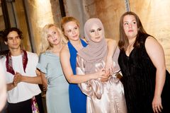 Noen av SKAM-skuespillerne på Skams avslutningsfest. Foto: Julia Naglestad/NRK