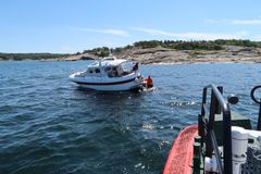 PÅ GRUNN: 251 båter måtte i løpet av sommeren ha bistand fra redningsskøytene til å bli trukket av grunn.