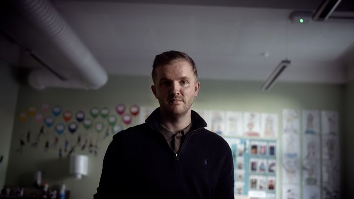 EN DEL AV ARBEIDSHVERDAGEN: Som ungdomsskolelærer har Morten opplevd både vold og trusler. FOTO: Arbeidstilsynet.