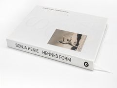 Bok-cover. Foto: Øystein Thorvaldsen / Henie Onstad Kunstsenter