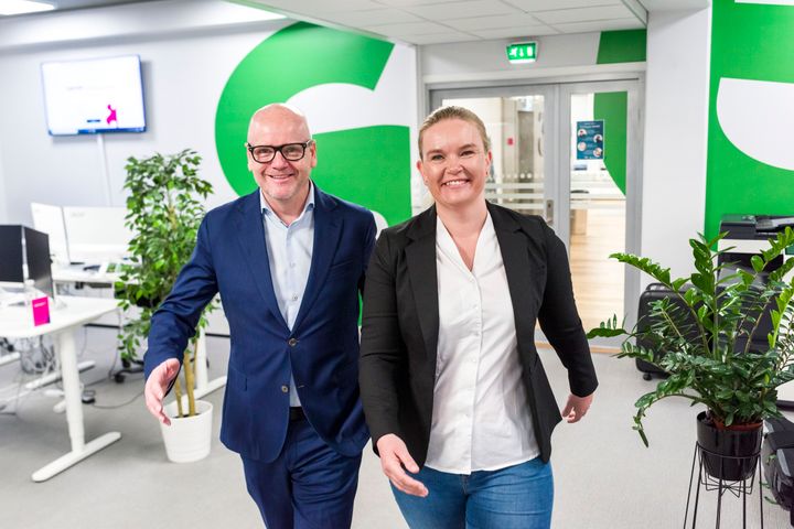 Vi kunne ikke funnet en bedre kandidat enn Lene, smiler nåværende CEO, Gunnar Norheim. Foto: Kjell Inge Søreide