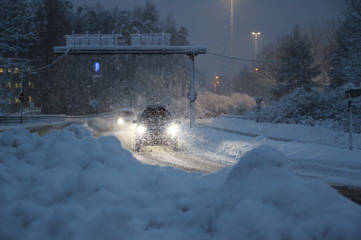 Mange i Oslo og Viken hadde bilskader på vinteren i fjor – mens bilen var skodd med sommerdekk. (Foto: If)