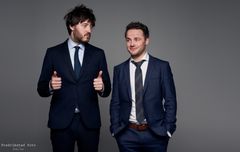 Bjørn Tomren og Heine Bugge er ikkje beskjedne - dei kallar seg universets beste jodle- og trekkspeduo.
