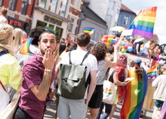 Årets Pride Parade blir den første siden 2019, og har rekordpåmelding. Foto: Oslo Pride