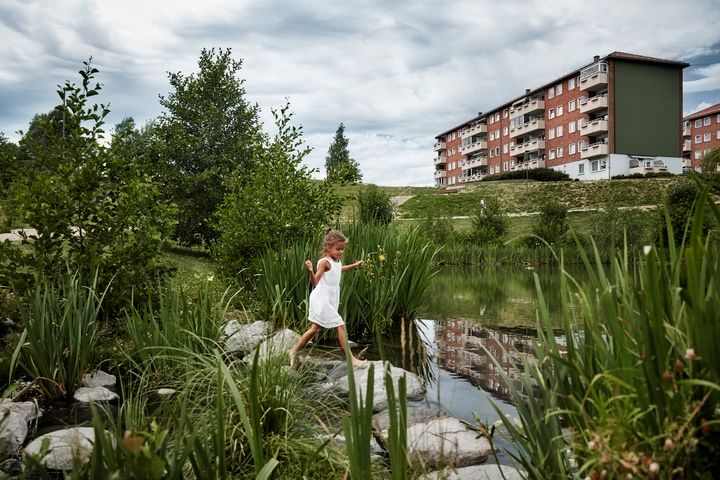 Prosjektet Bjerkedalen park, et ledd i åpningen av Hovinbekken fra marka til fjorden, vant blant annet Oslo bys arkitekturpris i 2015. Foto: COWI