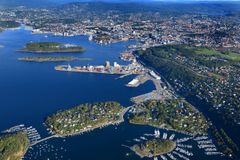 Ormsund som skal utvikles til havn for at byen og næringslivet får varene de trenger. Men det må også være på naboenes premisser. Foto: Harald Valderhaug