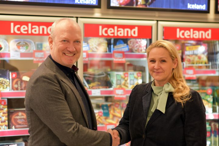 Administrerende direktør i Iceland, Geir Olav Opheim, og markedsdirektør i Circle K Norge, Ann Helen Våge. Foto: Trond Eriksen, Circle K