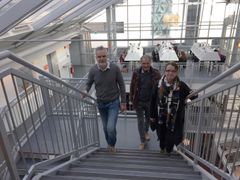 Fra venstre: konsernsjef i Sonansgruppen (Erik Brandt), daglig leder i eCademy (Kjell Rosland) og studierådgiver i eCademy (Hege Børke Lillekroken).