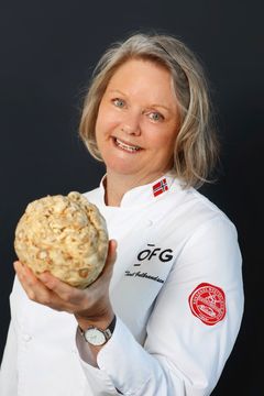 Om du ikke har oppdaget selleriroten ennå så har du mye å glede deg til, sier Toril Gulbrandsen, som er kokk i Opplysningskontoret for frukt og grønt.